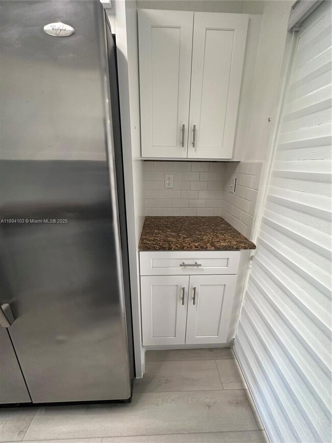 1852 SW 7th St unit 109, Miami, FL 33135 - photo 3