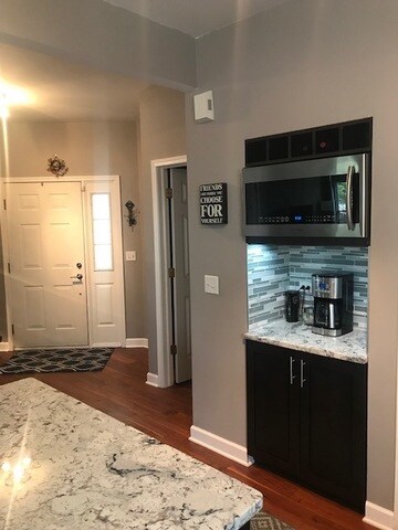 929 Cynthia Ln, Lake In the Hills, IL 60156 - photo 6