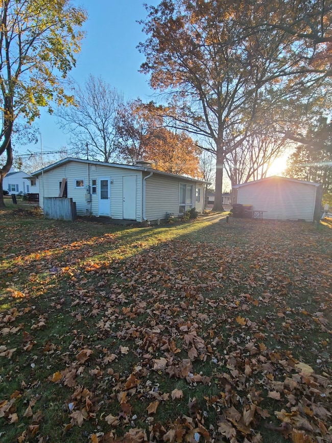 3912 Latham St, Rockford, IL 61103 - photo 3