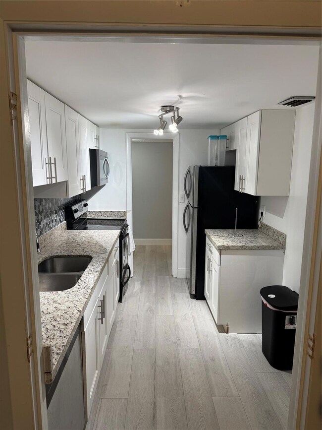 Manors of Inverrary unit 401, Lauderhill, FL 33319 - photo 7