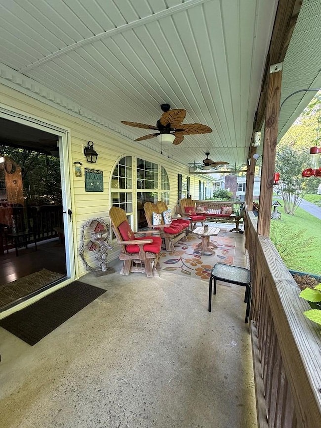 529 Hatfield Branch Rd, McCarr, KY 41544 - photo 6