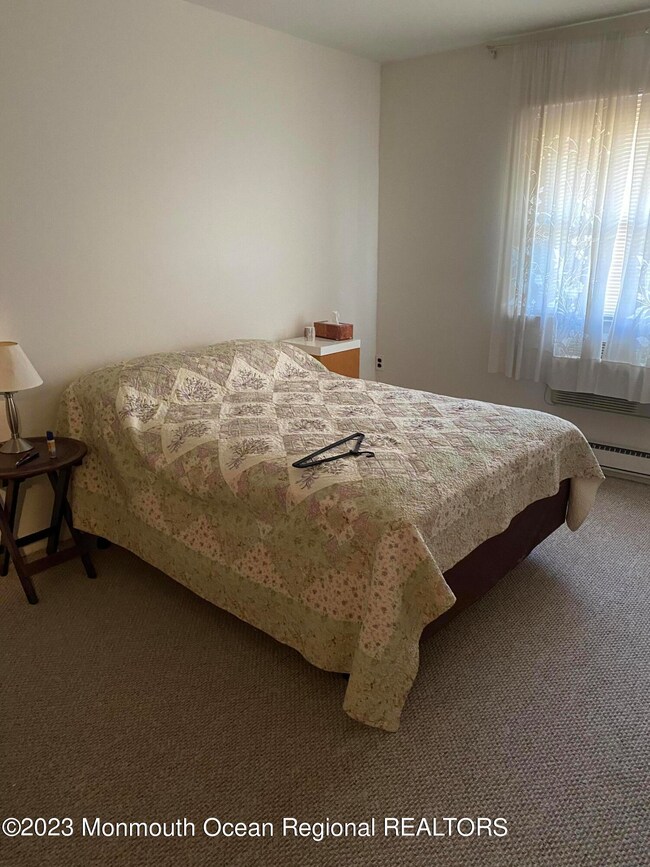 21 Crestwood Pkwy, Whiting, NJ 08759 - photo 7