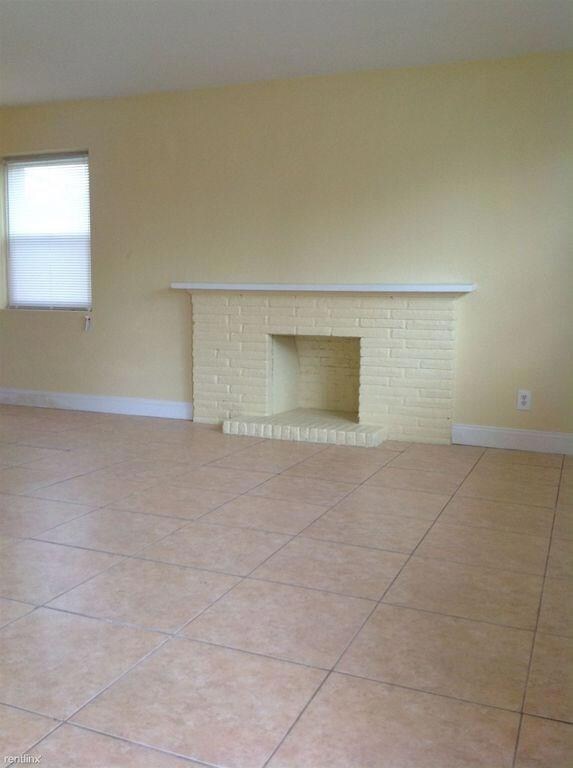 2340 Redwood Rd, West Palm Beach, FL 33409 - photo 3