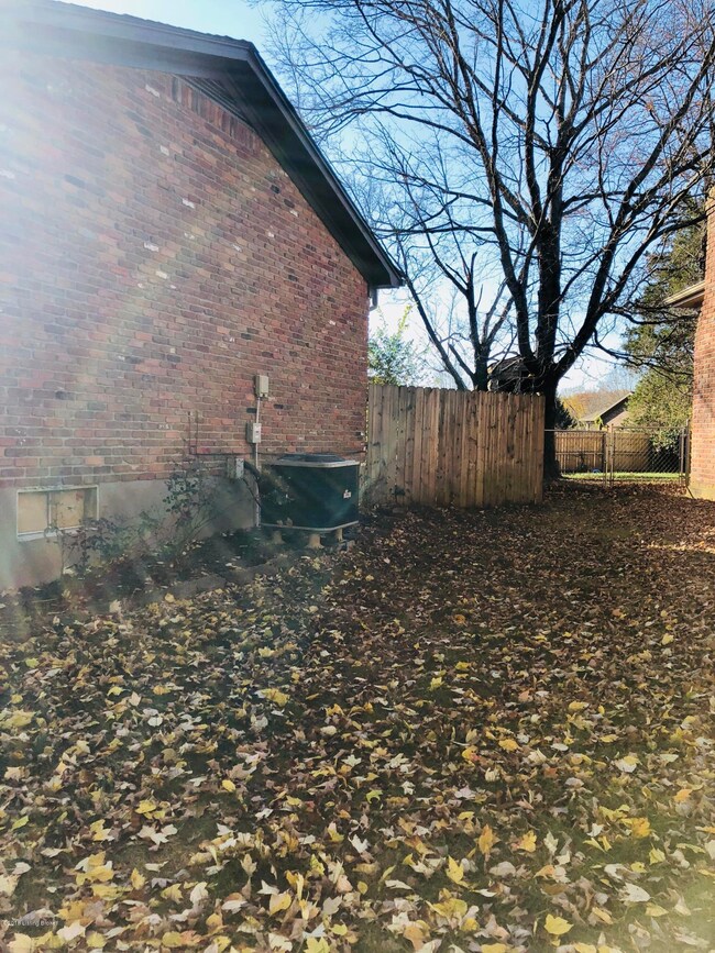 D6B22C00-0D0C-4404-AAD2-2DC1E2192289