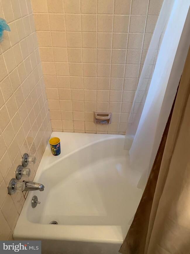 326 E Jackson St, New Holland, PA 17557 - photo 6