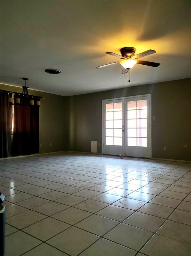 4210 W 14th St, Yuma, AZ 85364 - photo 5