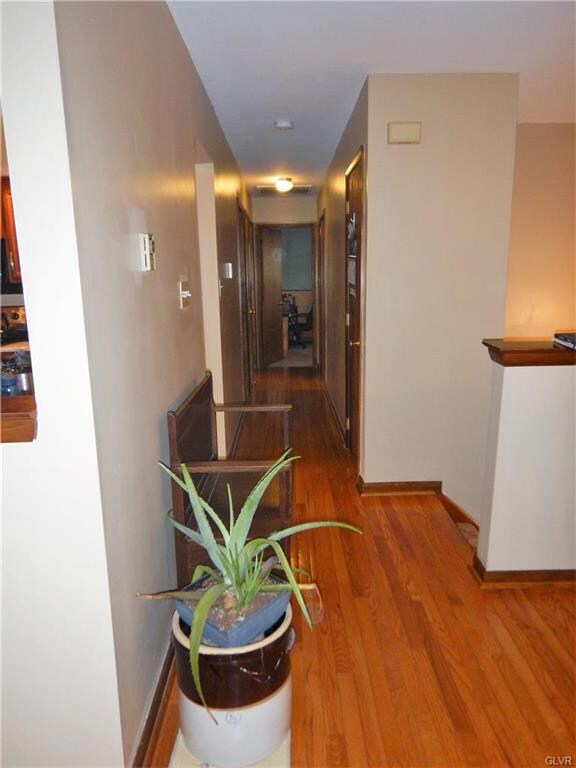 Pretty hardwood flooring