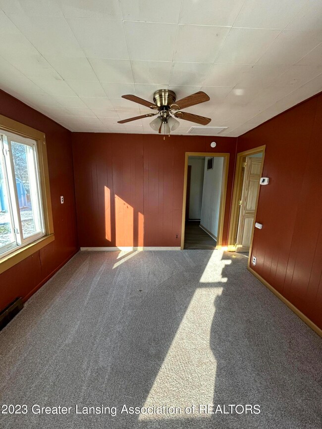 2500 Newark Ave, Lansing, MI 48911 - photo 2