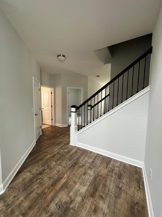 423 Fairview Cir, Hinesville, GA 31313 - photo 5