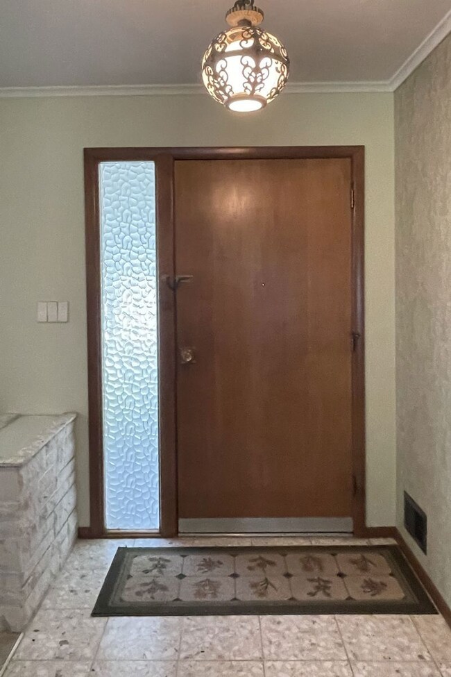 1210 Johnson Dr, Shenandoah, IA 51601 - photo 7