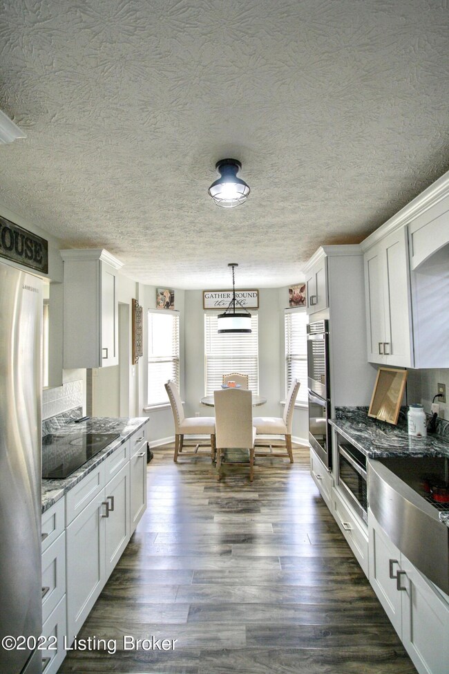 260 Halcomb Ct, Mount Washington, KY 40047 - photo 5