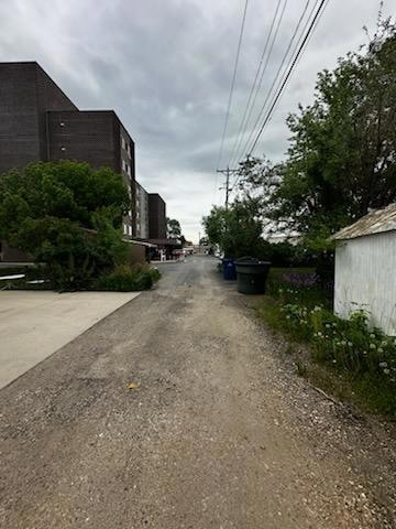 235 W Brundage 7