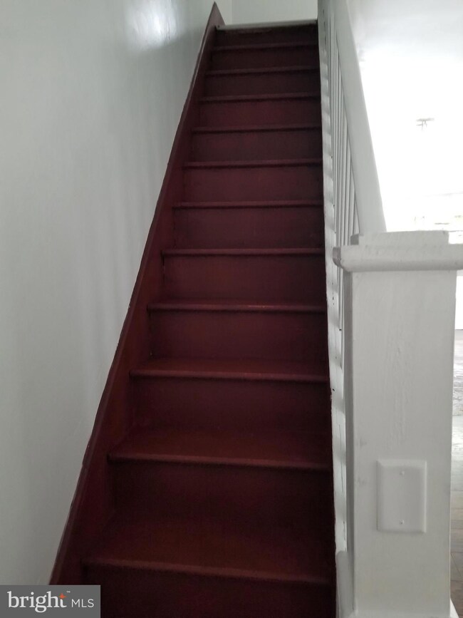 1425 Fairview St, Reading, PA 19602 - photo 5