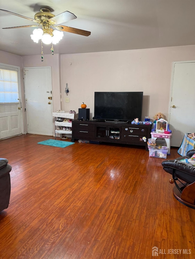 55 Gill Ln unit 51, Iselin, NJ 08830 - photo 3