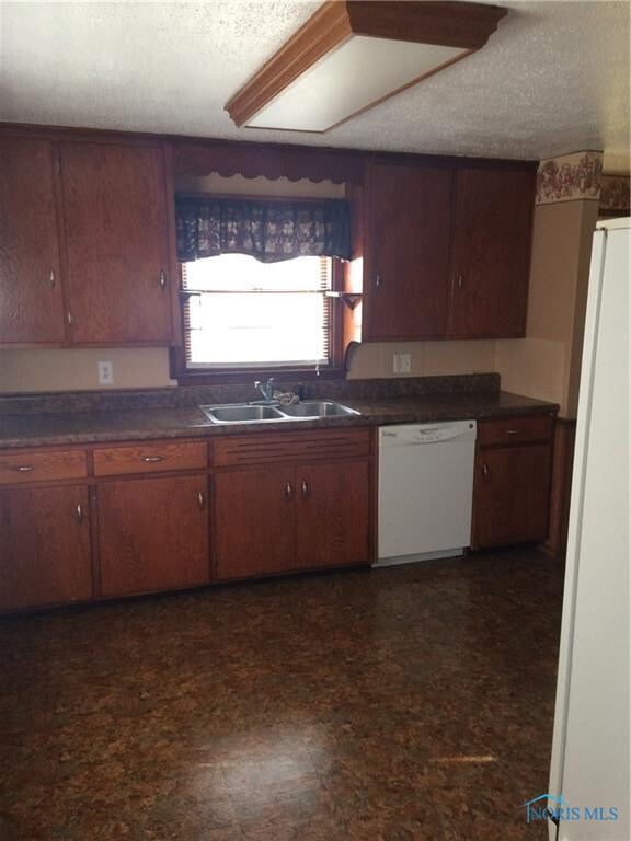 1312 West St, Genoa, OH 43430 - photo 4