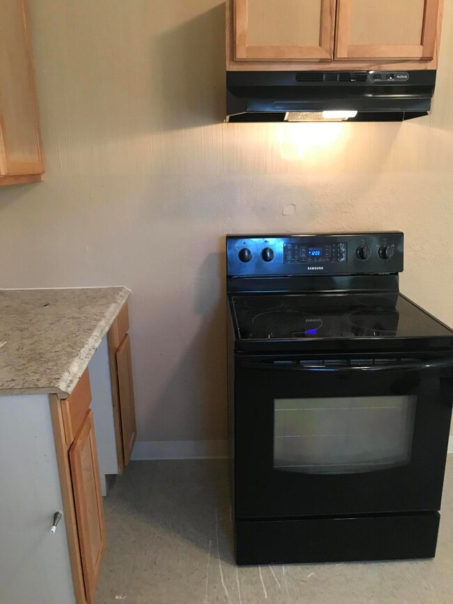 7853 West Dr unit B, El Paso, TX 79915 - photo 6