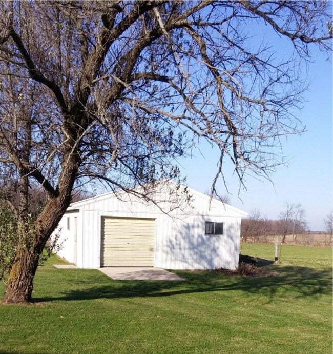 Frontview Pole barn