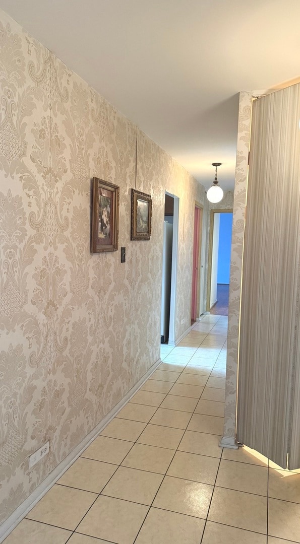 Winston Towers unit 1006, Chicago, IL 60645 - photo 7