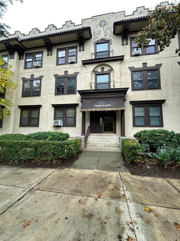 1718 Commonwealth Ave unit 1, Brighton, MA 02135 - photo 2