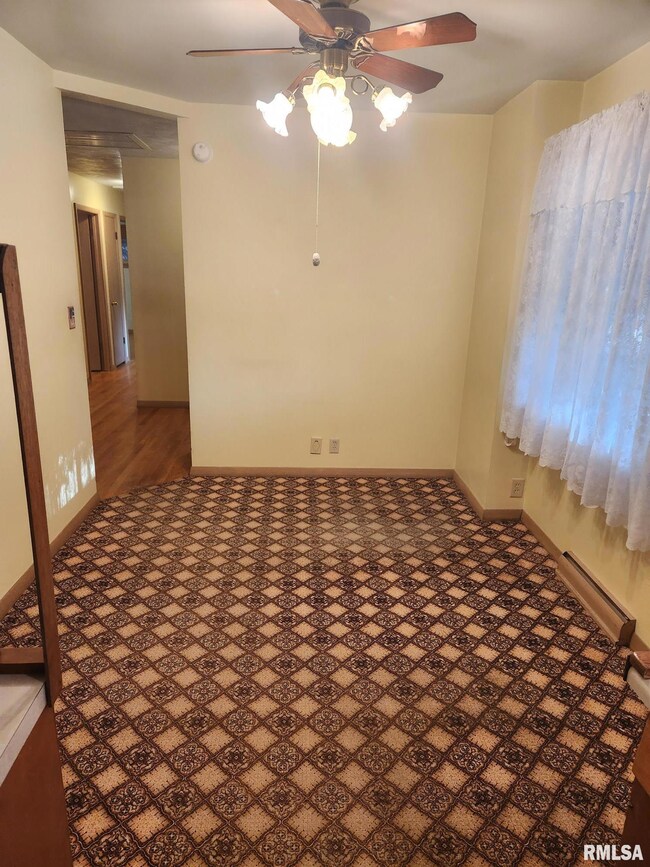 1503 14th St, Bettendorf, IA 52722 - photo 5