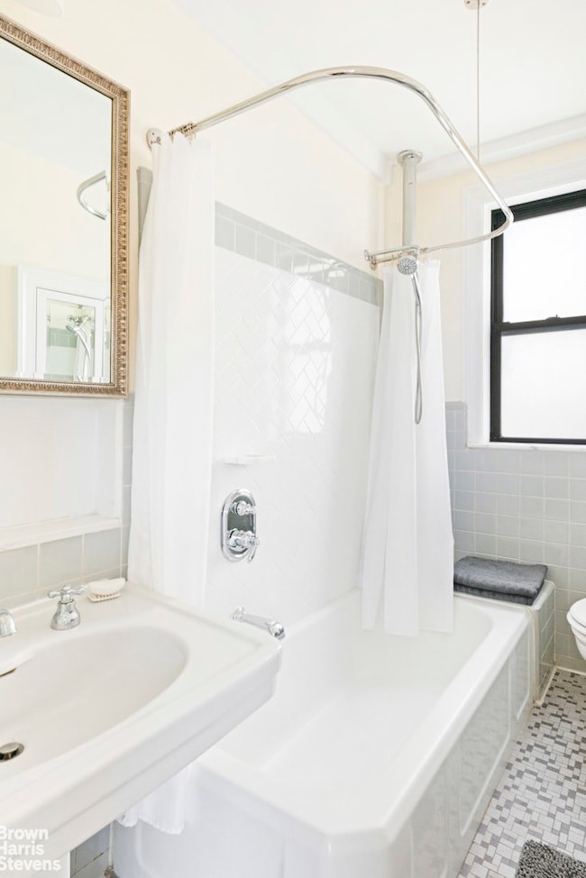 255 W End Ave unit 12C, New York, NY 10023 - photo 6