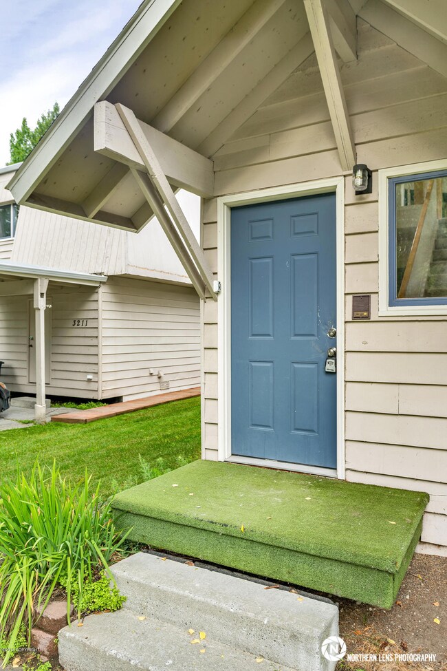 5_EntranceExterior