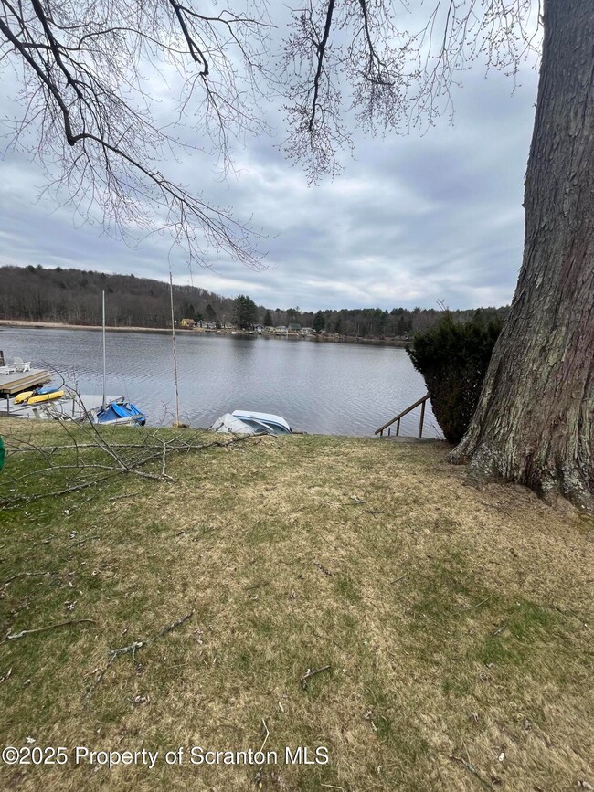 252 Baylor Rd unit T-561, Nicholson, PA 18446 - photo 6