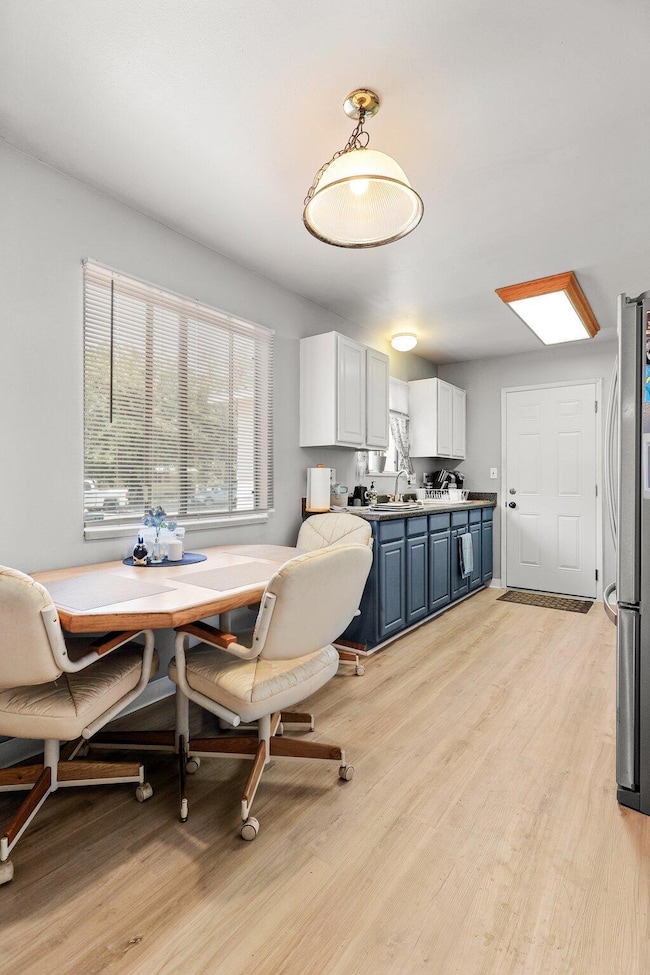 Dining/kitchen view