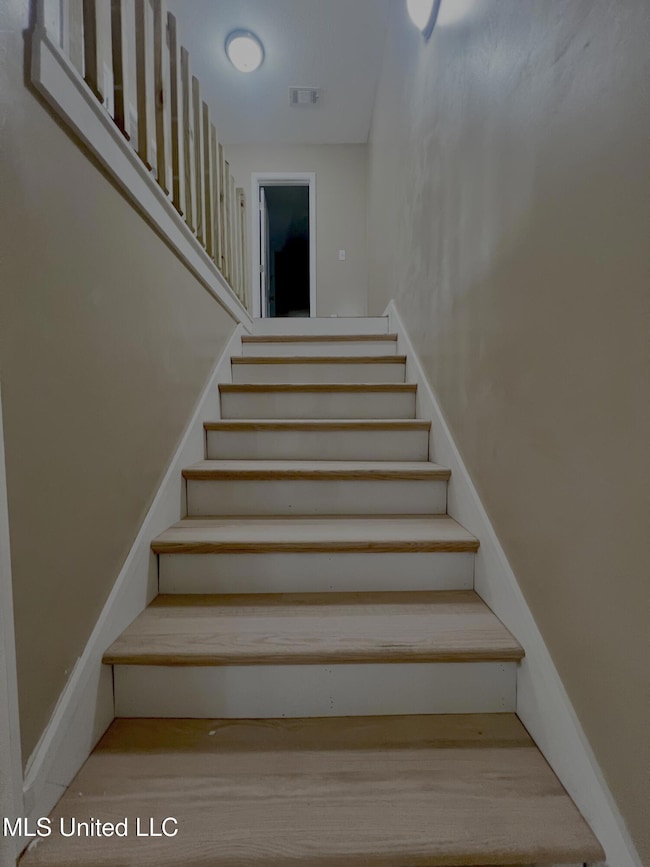 07-Stairs from down