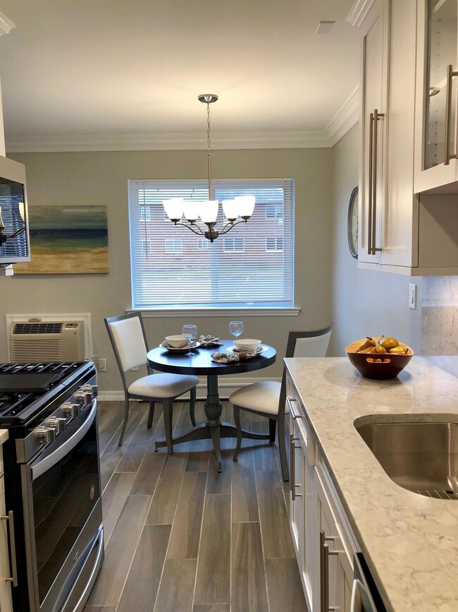 19 Williams Blvd unit 191B, Lake Grove, NY 11755 - photo 5