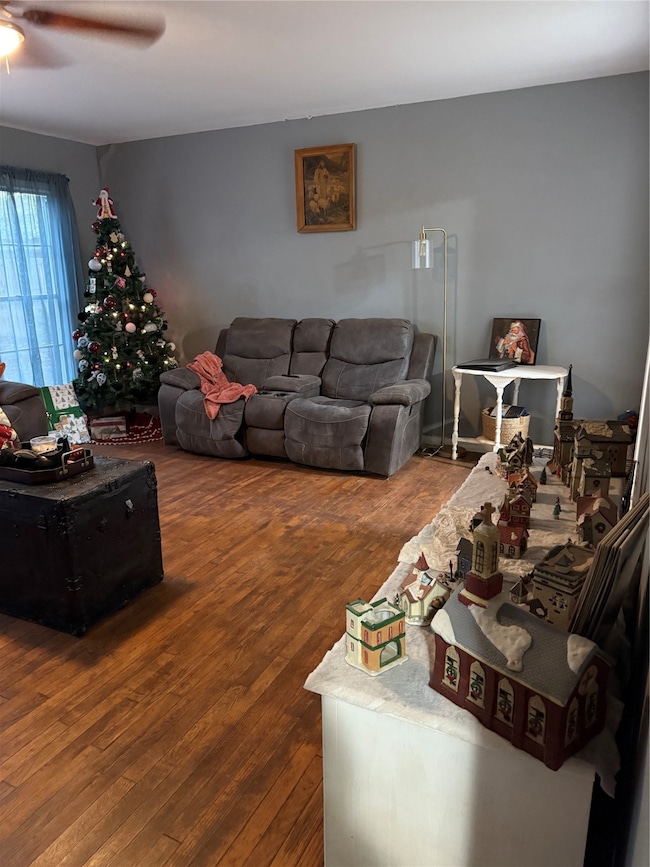 1107 W Cedar St, Coleman, TX 76834 - photo 4