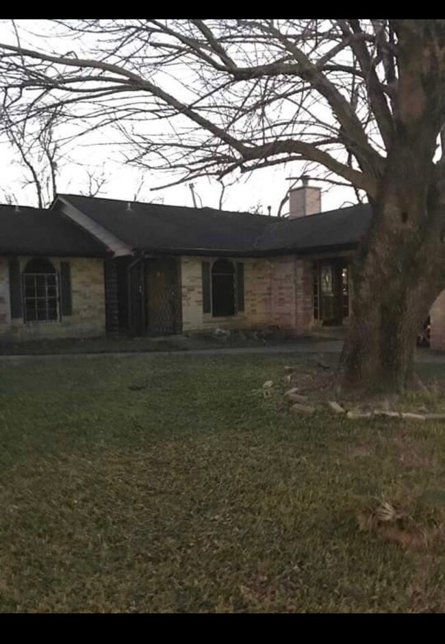 939 Dellbrook Dr, Houston, TX 77038 - photo 7