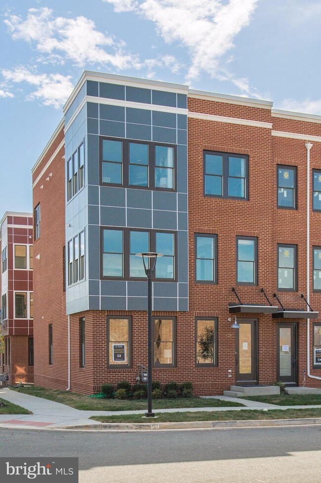 8369 Sallyport St, Lorton, VA 22079 - photo 2