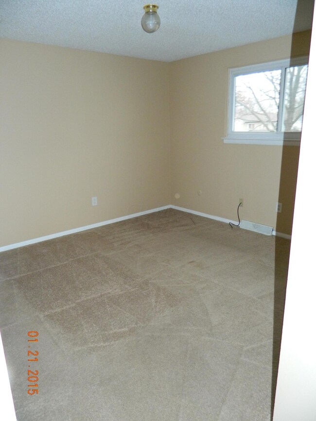 2793 Moundcrest St, Columbus, OH 43232 - photo 6