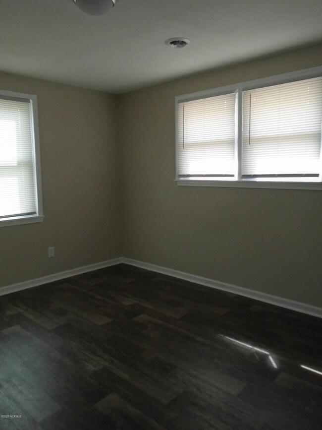 1224 Davis St, Jacksonville, NC 28540 - photo 7