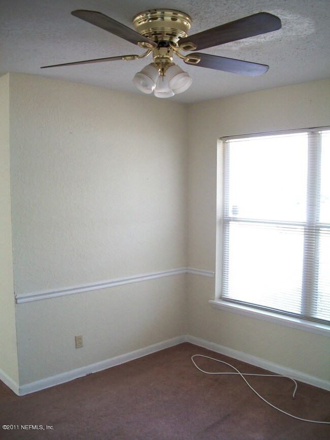 8006 Fabray Dr, Jacksonville, FL 32210 - photo 5