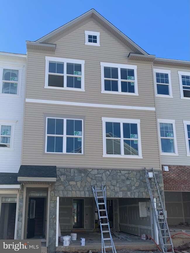 13222 Dowdens Ridge Dr, Clarksburg, MD 20871 - photo 2