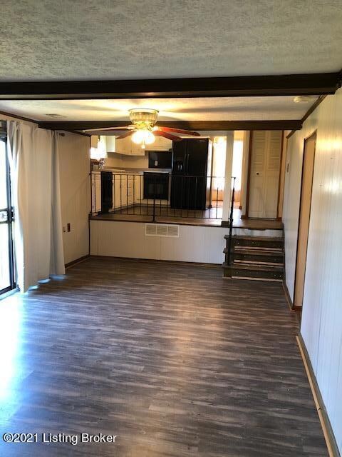 8312 Smyrna Pkwy, Louisville, KY 40228 - photo 6