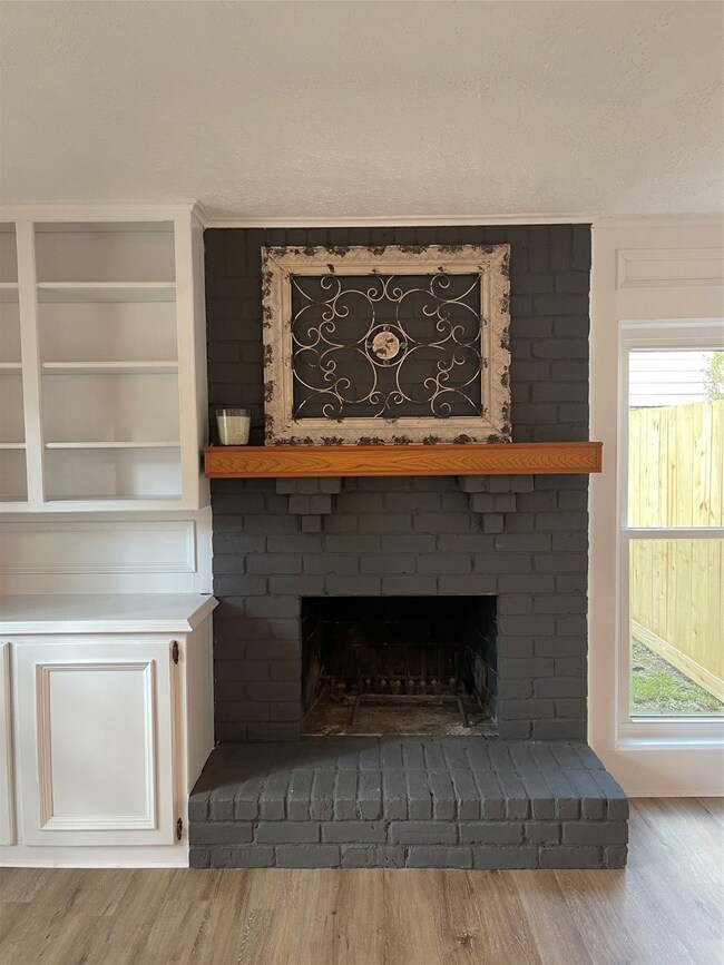 232 E Castle Harbour Dr, Friendswood, TX 77546 - photo 3