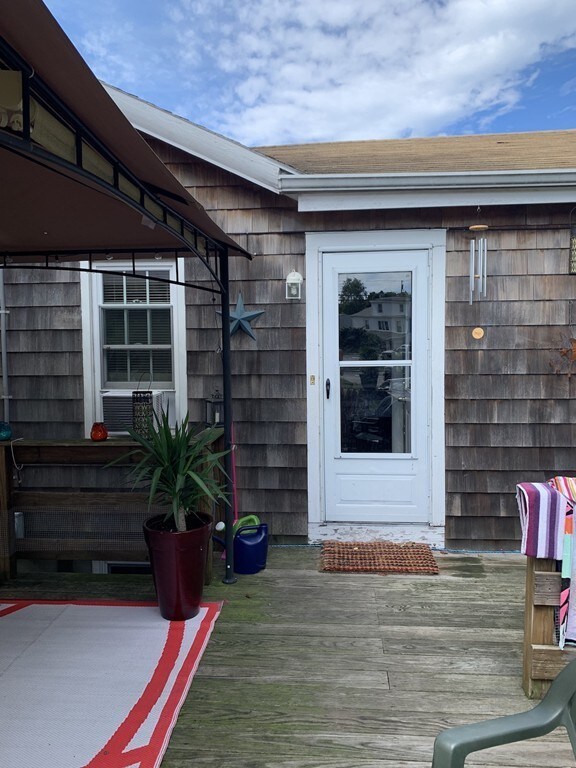 81 Russells Mills Rd, South Dartmouth, MA 02748 - photo 6