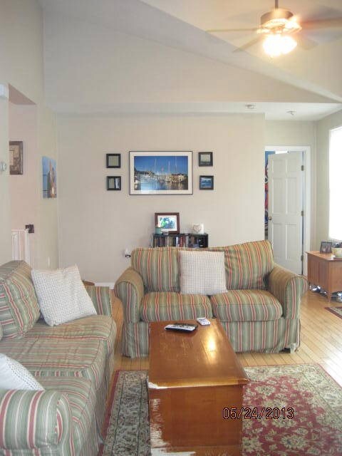 111 Easton Ave, Portsmouth, RI 02871 - photo 3