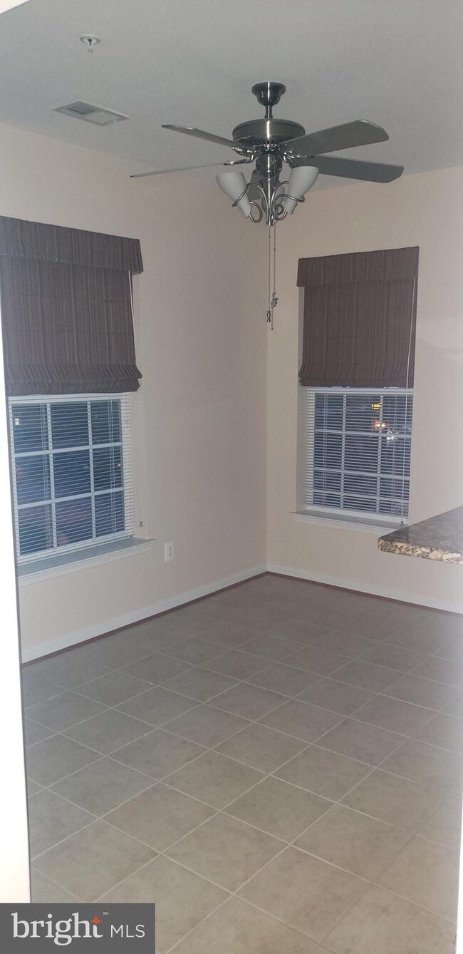 8607 Wintergreen Ct unit 207, Odenton, MD 21113 - photo 5