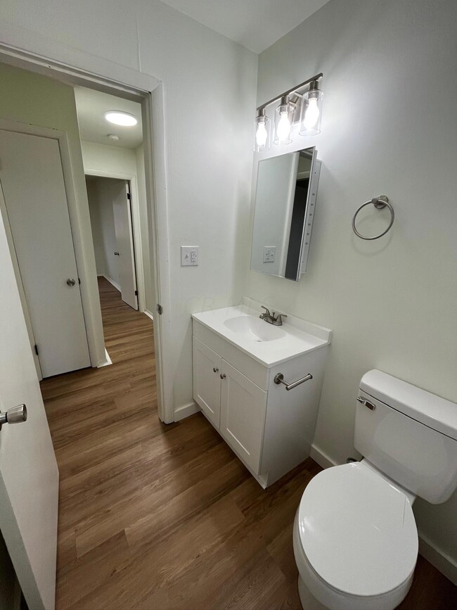 1975 Dunbar Dr unit D, Columbus, OH 43224 - photo 4