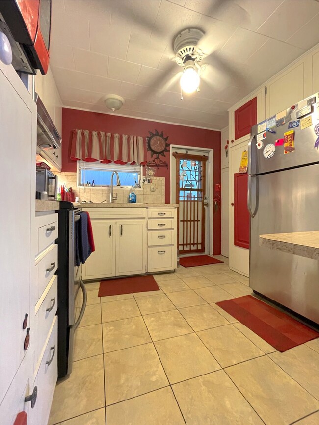 46 Bern Dr, North Fort Myers, FL 33903 - photo 7