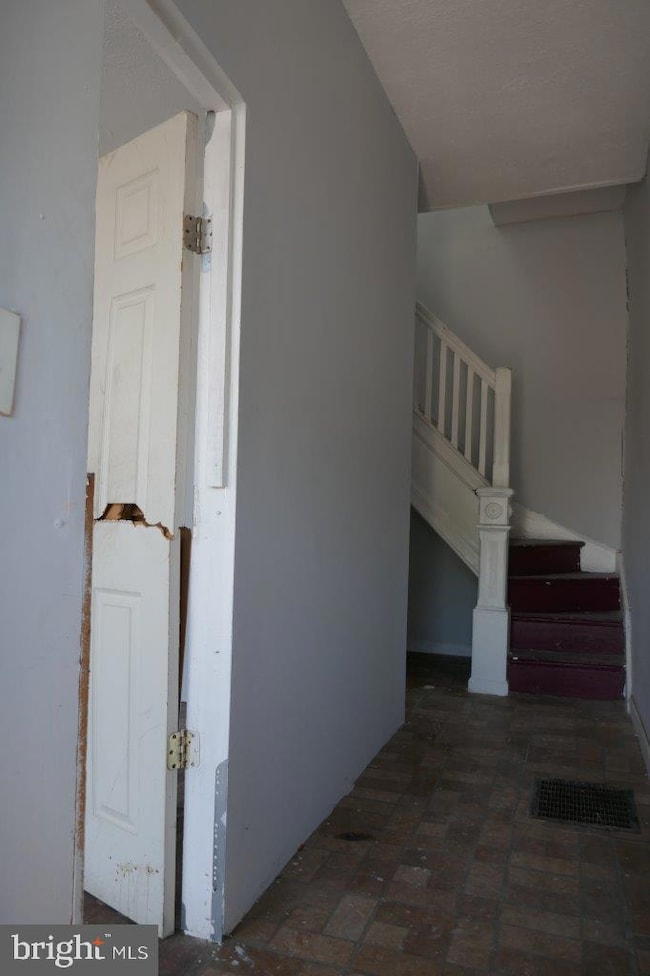 2001 N Fulton Ave, Baltimore, MD 21217 - photo 3