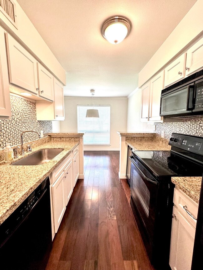 10392 Briar Forest Dr unit 33/4, Houston, TX 77042 - photo 7