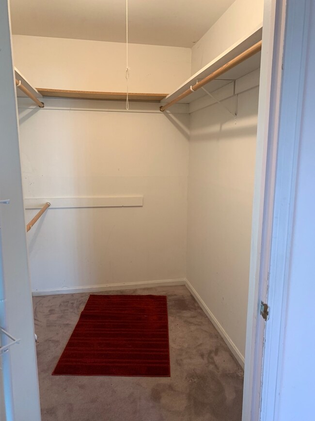 36 Exeter Ct unit 102D, Naperville, IL 60565 - photo 7