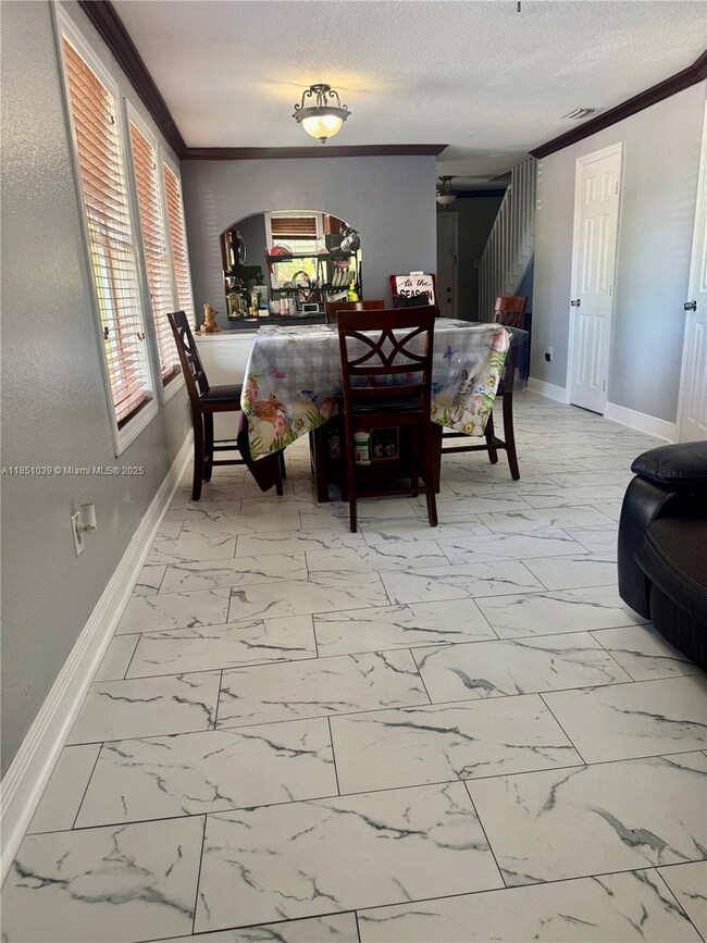 19550 SW 103rd Ct unit 5, Cutler Bay, FL 33157 - photo 6