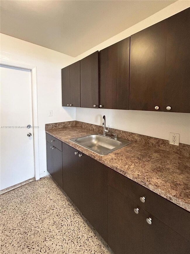 699 NE 86th St unit 3, Miami, FL 33138 - photo 2