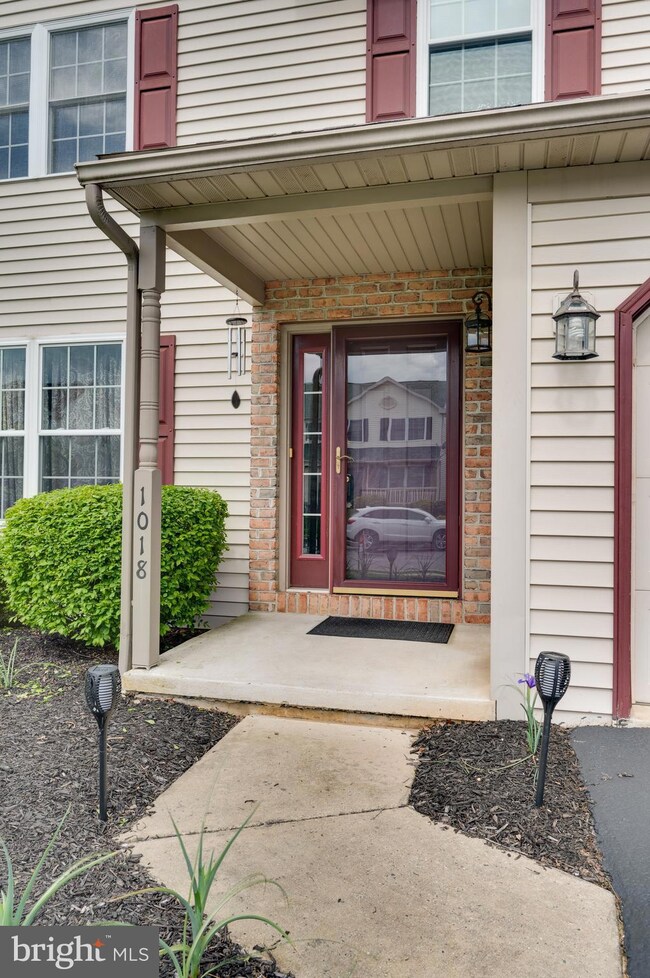 1018 Ithaca St, Reading, PA 19605 - photo 2